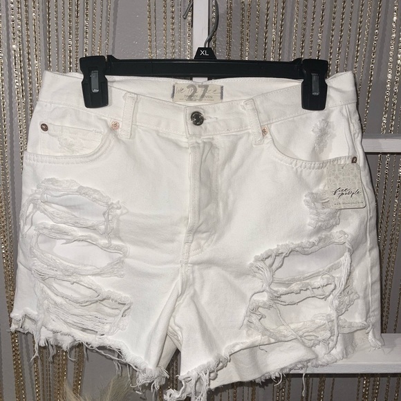 Free People | We The Free | Optic White Distressed Denim Shorts, Size 27 Waist - Picture 4 of 8